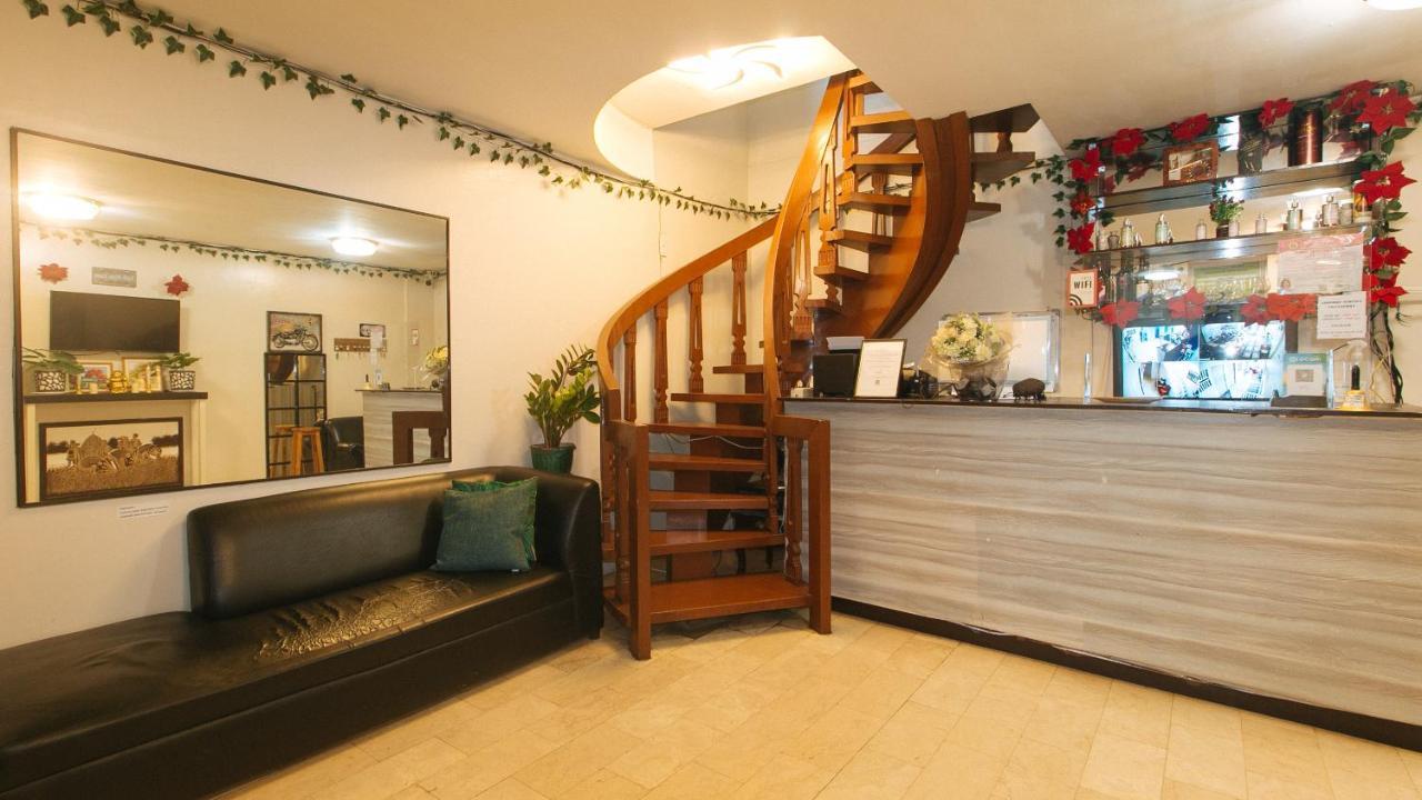 Nearest Hostel Pasay City By Reddoorz Exteriör bild