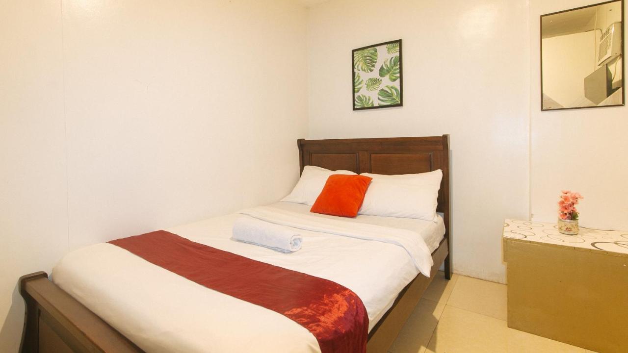 Nearest Hostel Pasay City By Reddoorz Exteriör bild